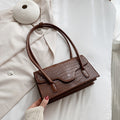Autumn new texture women's single shoulder underarm bag new fashion net red versatile ins handbag