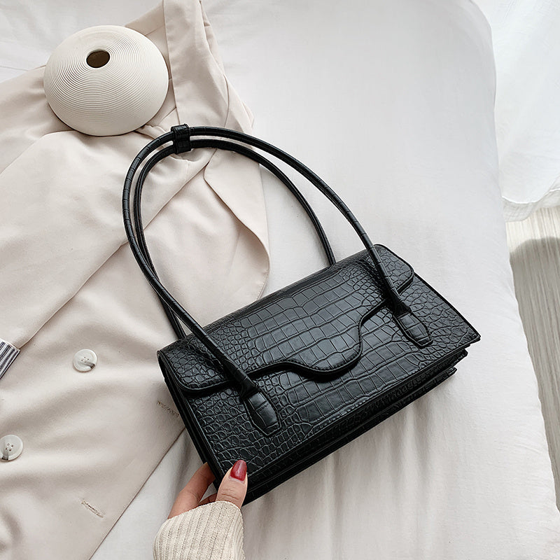 Autumn new texture women's single shoulder underarm bag new fashion net red versatile ins handbag